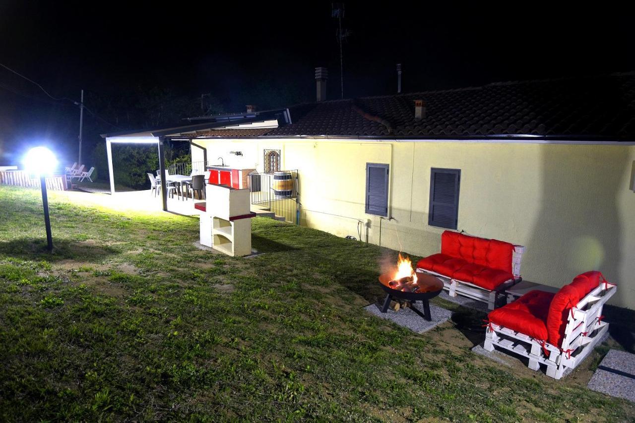 Casavacanzedezza Montecalvo Versiggia Exterior foto